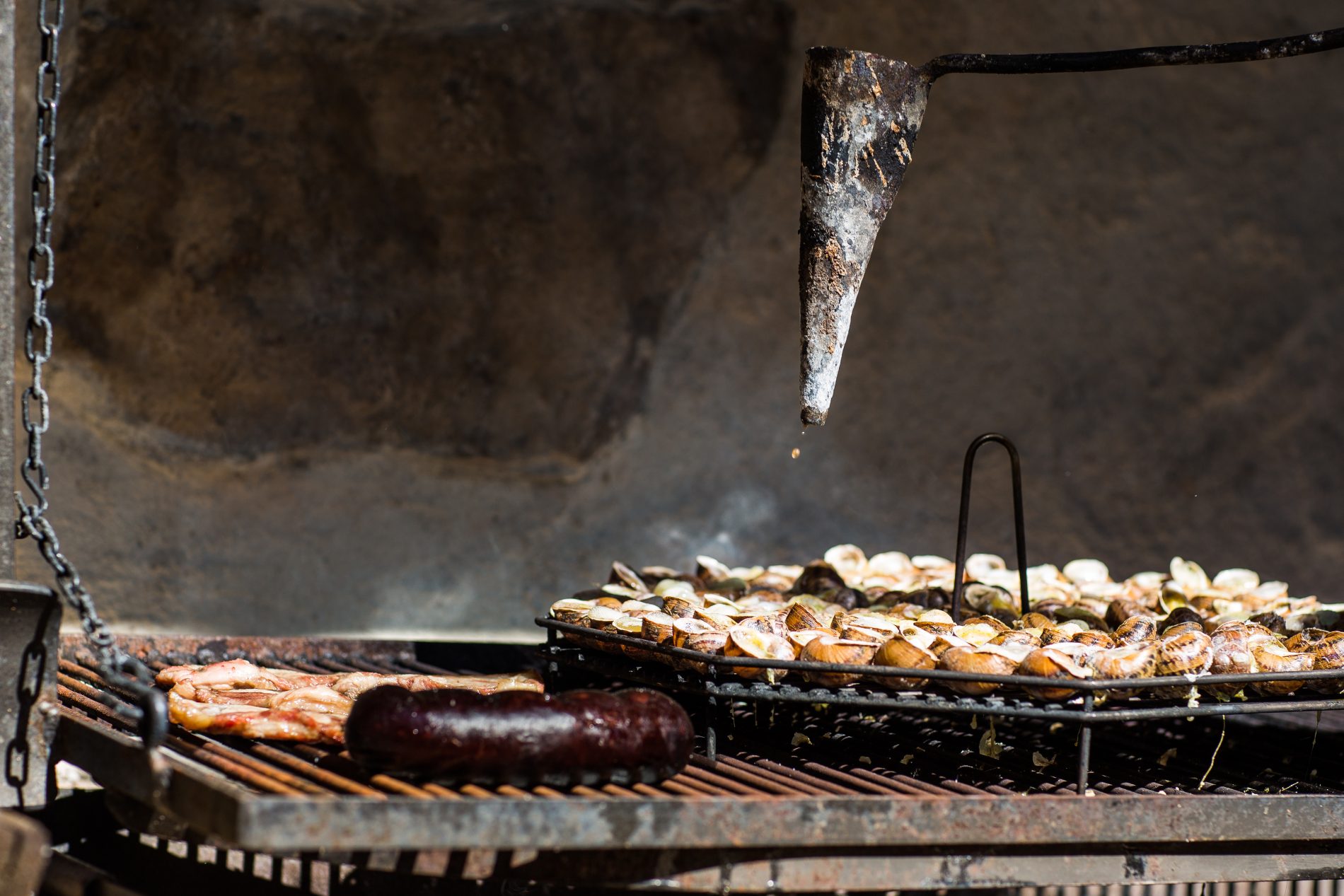 Cargolade cuisinée par Jean Plouzennec, maître cuisinier de France, président et fondateur de l'association Toques Blanches du Roussillon.