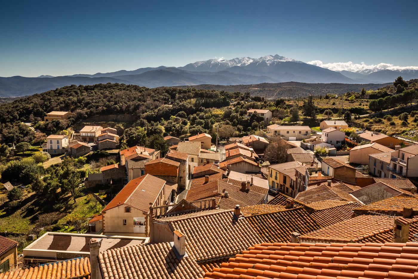 Bélesta depuis la terrasse du Musée. Parc naturel régional Corbières-Fenouillèdes