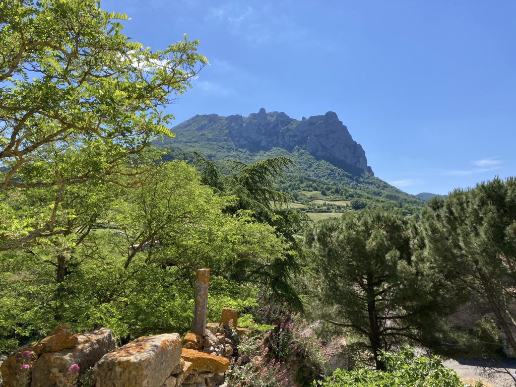 Pech de Bugarach vu depuis Bugarach
