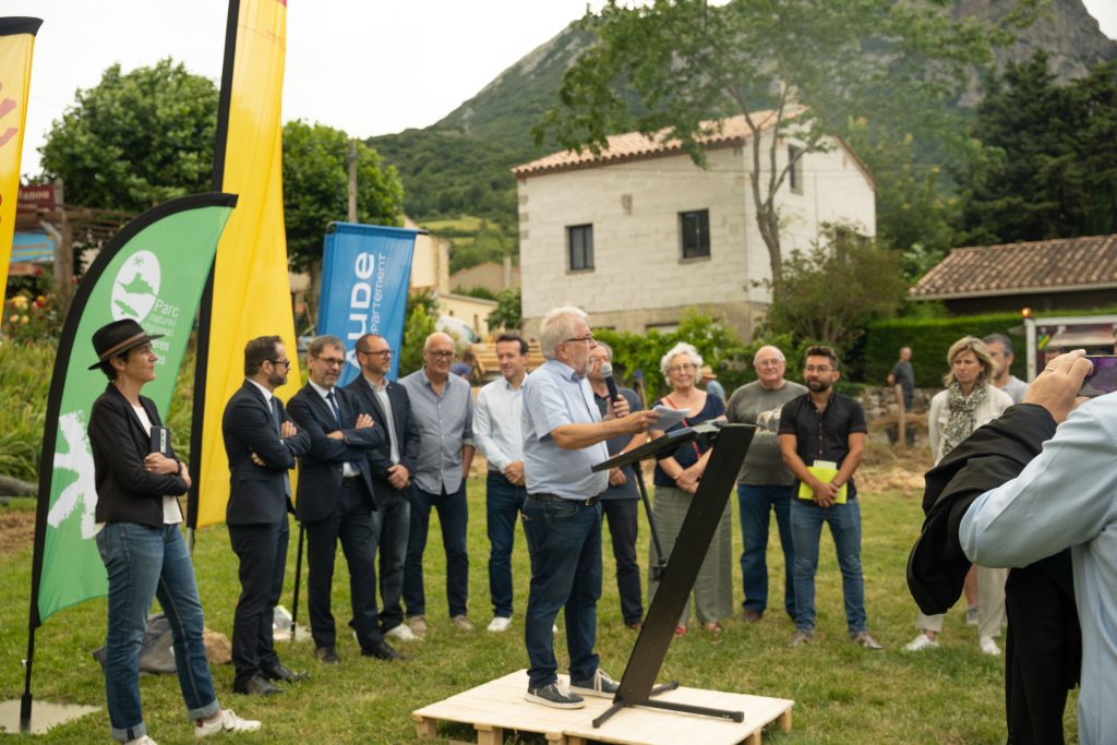 Prise de parole des représentants de la gouvernance du Parc naturel régional lors de la 1ère fête du Parc, Fêtons le Parc, Bugarach, juillet 2023