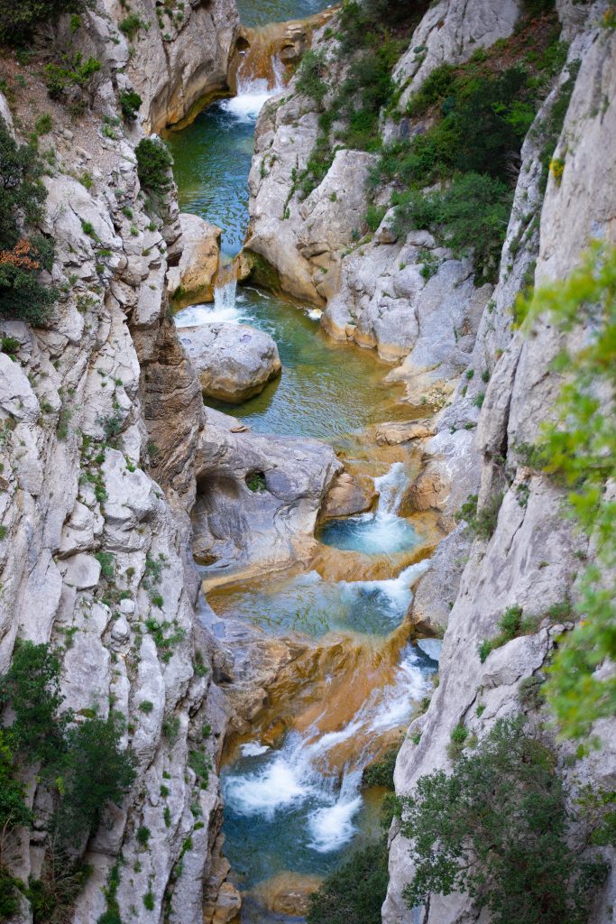 Vue plongeante sur les Gorges de Galamus