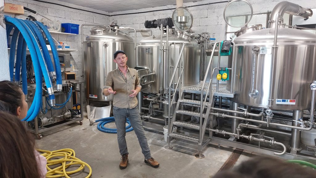 Visite de la Brasserie La Mandra, Rouffiac-des-Corbières